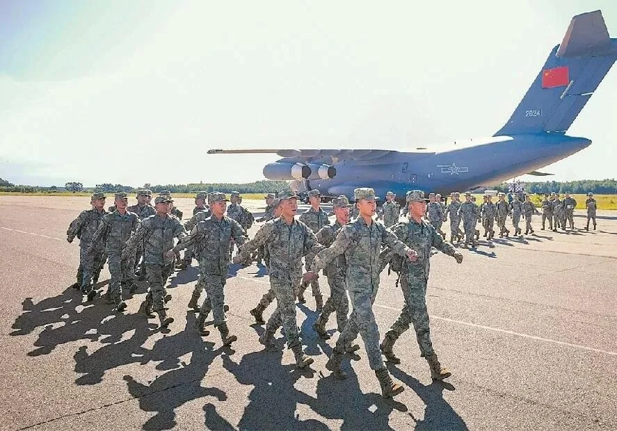 China Realiza Exercícios Militares com a Bielorrússia Perto das Fronteiras da Polônia e da Ucrânia